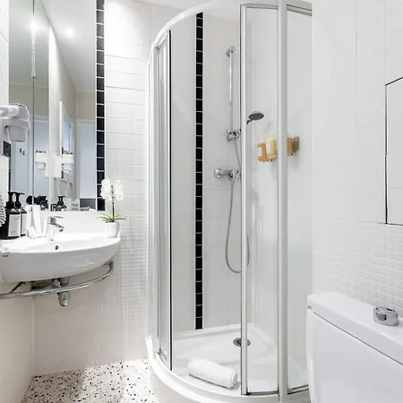 Le Nomad By Sweett Hotel